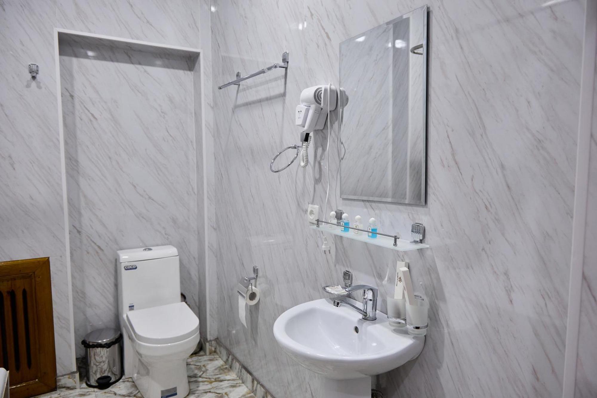 Art Garden Hotel Tashkent Room photo